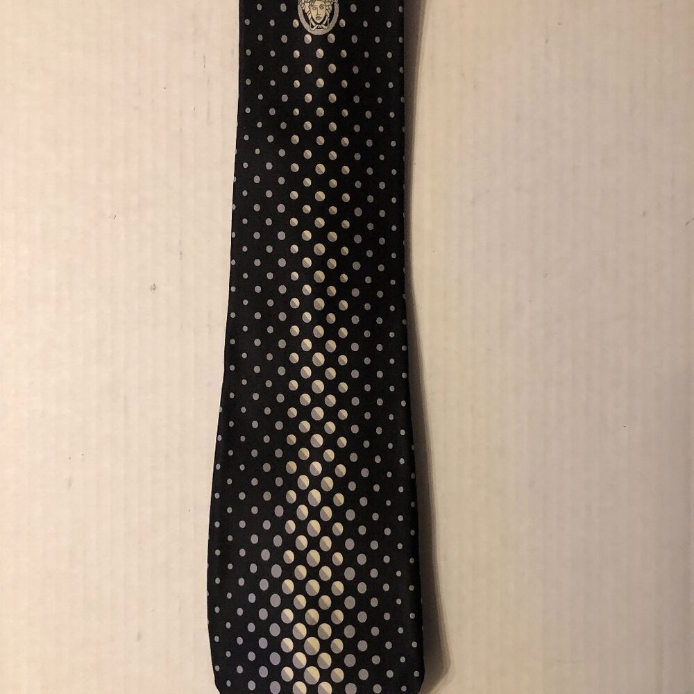 VERSACE MEN'S BLACK 100%SILK TIE WIDTH: 3 3/4"  LENGTH: 60"  MADE IN ITALY